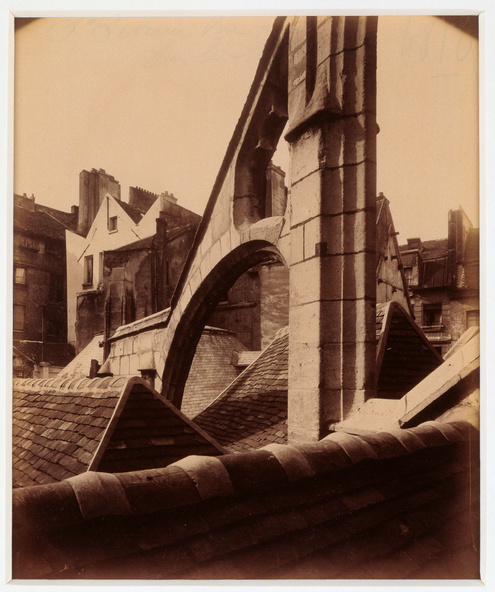 Eugène Atget-Eglise Saint-Séverin, vue prise sur les toits