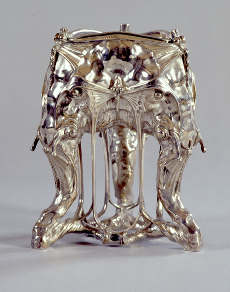 Carlo Bugatti-Vase à têtes d'éléphant