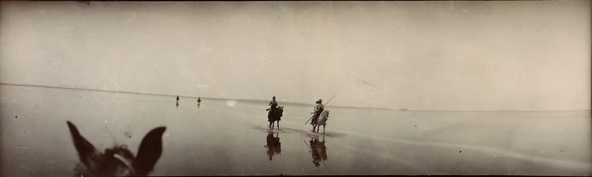 Duc Louis-Philippe d'Orléans-Cavalier sur une plage