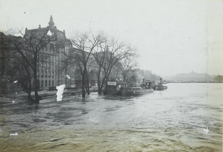 Paris, inondation de la Seine, devant la gare d'Orsay - Charles Augustin Lhermitte
