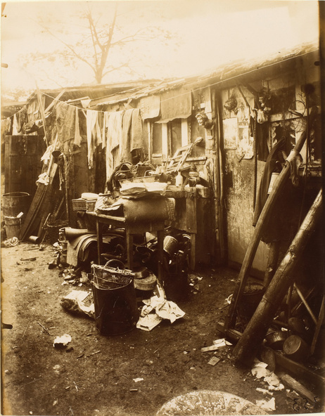 Eugène Atget -Baraque de chiffonnier