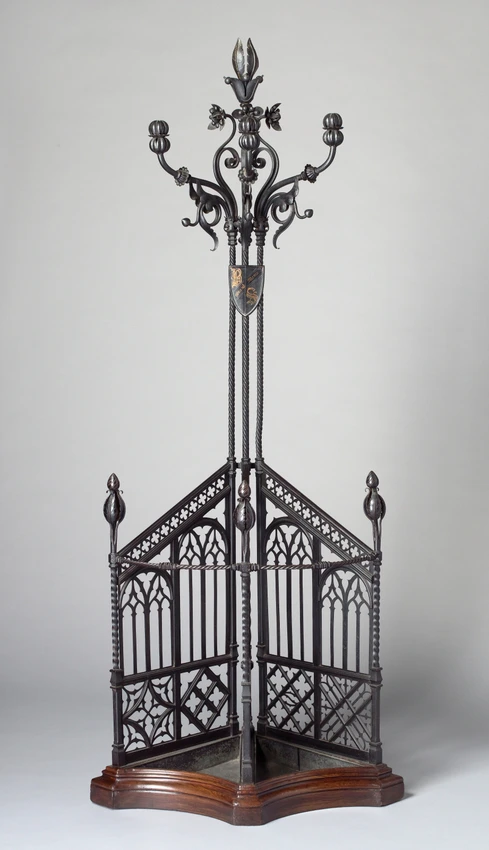 Portemanteau porte-parapluie aux initiales et à la devise de Sarah Bernhardt - Anonyme