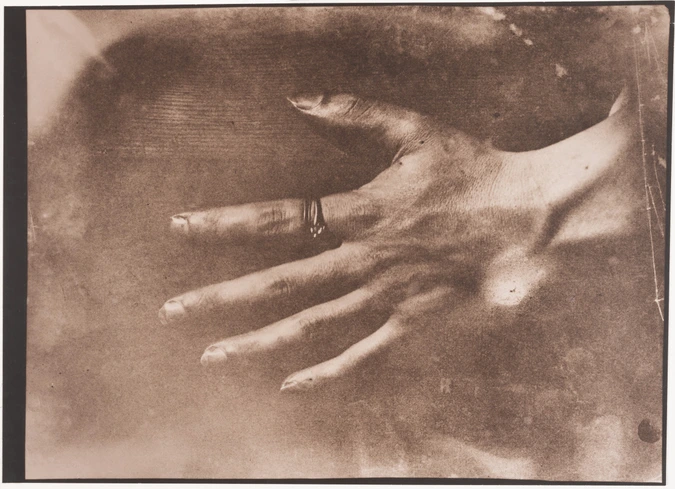 Tirage moderne d'après le négatif de Charles Nègre (négatif intitulé Etude de main (la main de l'artiste) ?, vers 1851) - Claudine Sudre