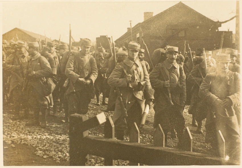 Rassemblement de militaires, 3 février 1915, gare de Laval - Auguste Delaherche
