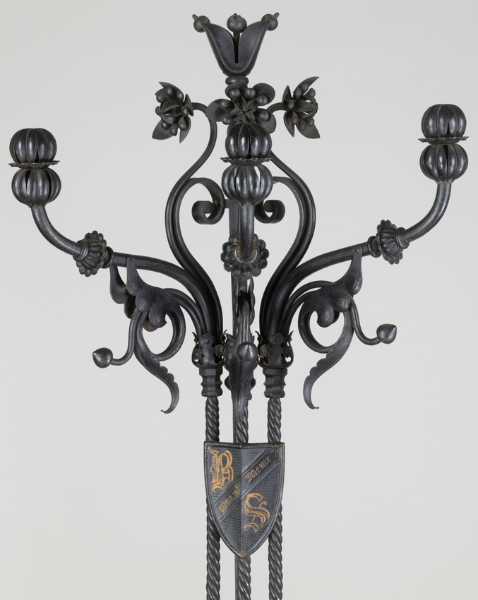 Portemanteau porte-parapluie aux initiales et à la devise de Sarah Bernhardt - Anonyme