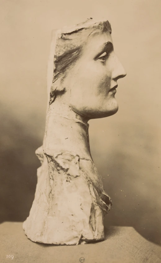 Un masque de jeune femme anglaise - Fernand Khnopff