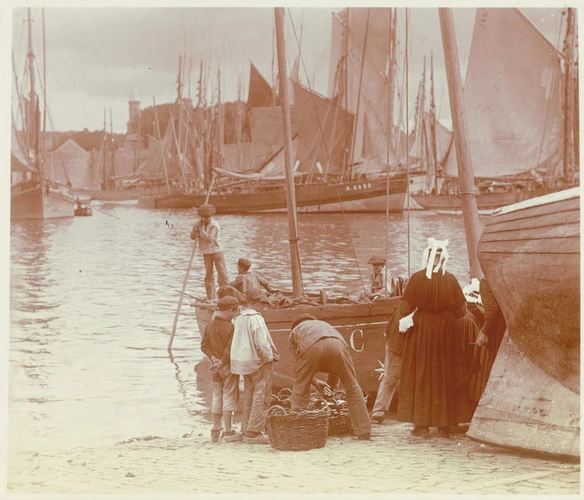 Concarneau ?, scène sur le port - Charles Augustin Lhermitte