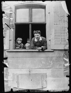 August Strindberg-Autoportrait en compagnie des enfants