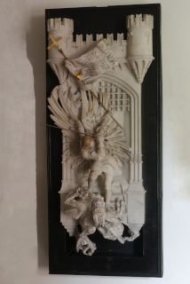 Félicie de Fauveau-Saint Michel terrassant le dragon