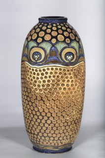 Galileo Chini-Vaso a penne di pavone e piccole sfere (Vase à plûmes de paon et petites sphères)